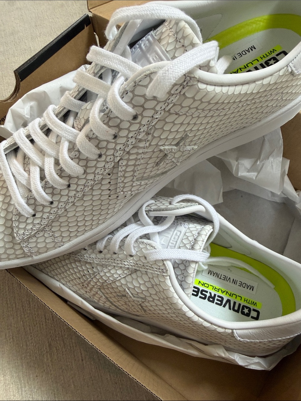 Converse White Low-Top Sneakers with Textured Scale Pattern - Picture 5 of 5